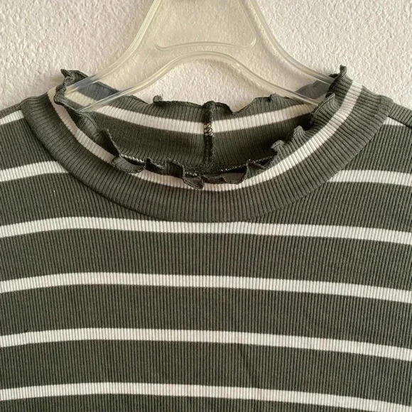 🆕Justice Striped Crop Top 14/16🆕 - Picture 6 of 8